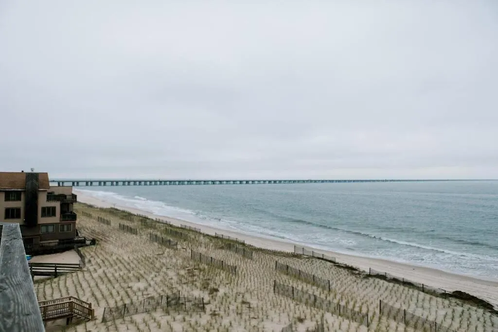 Modern 4Bdr Oceanfront Home Virginia Beach 0*,