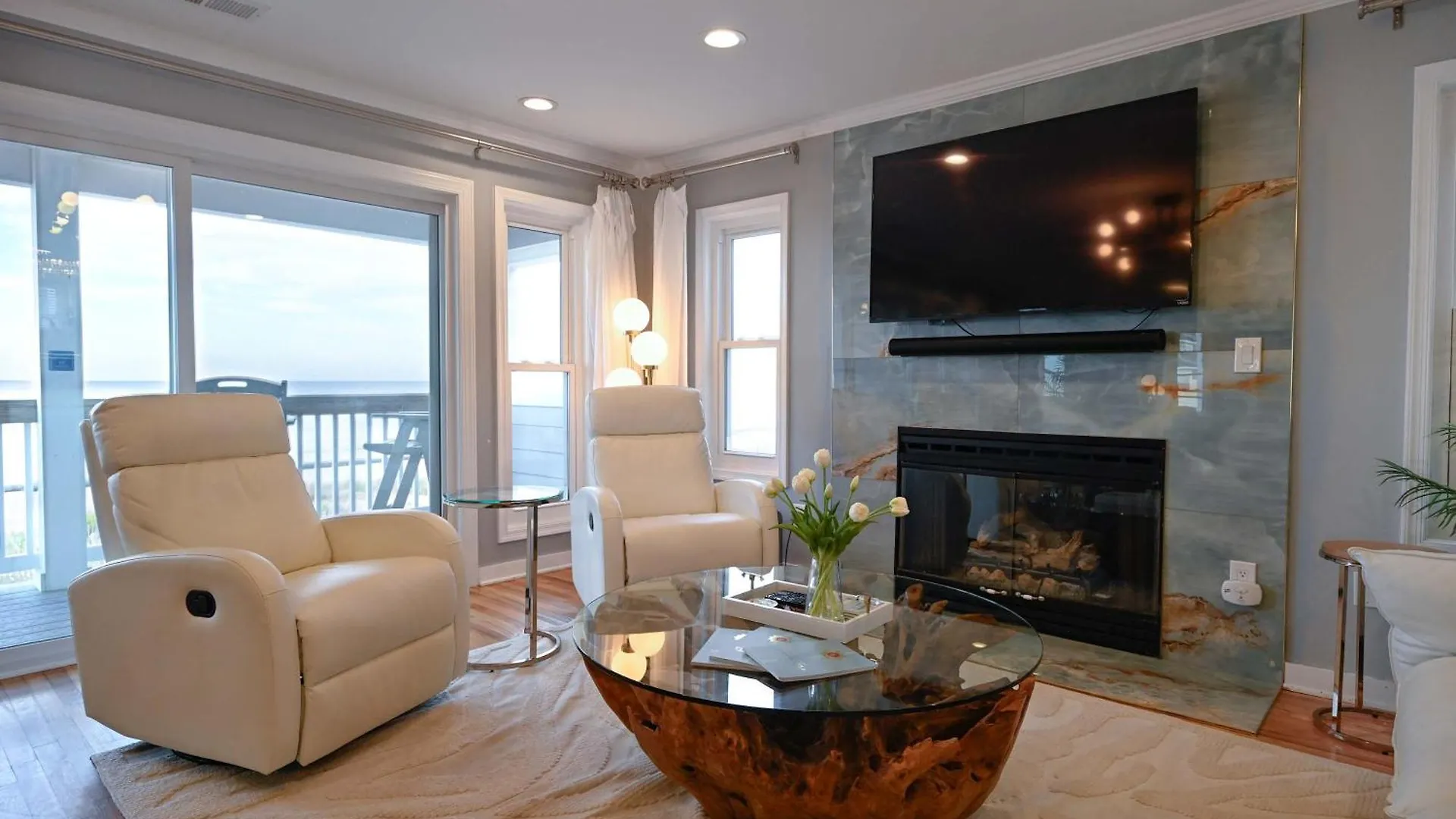 Modern 4Bdr Oceanfront Home Virginia Beach